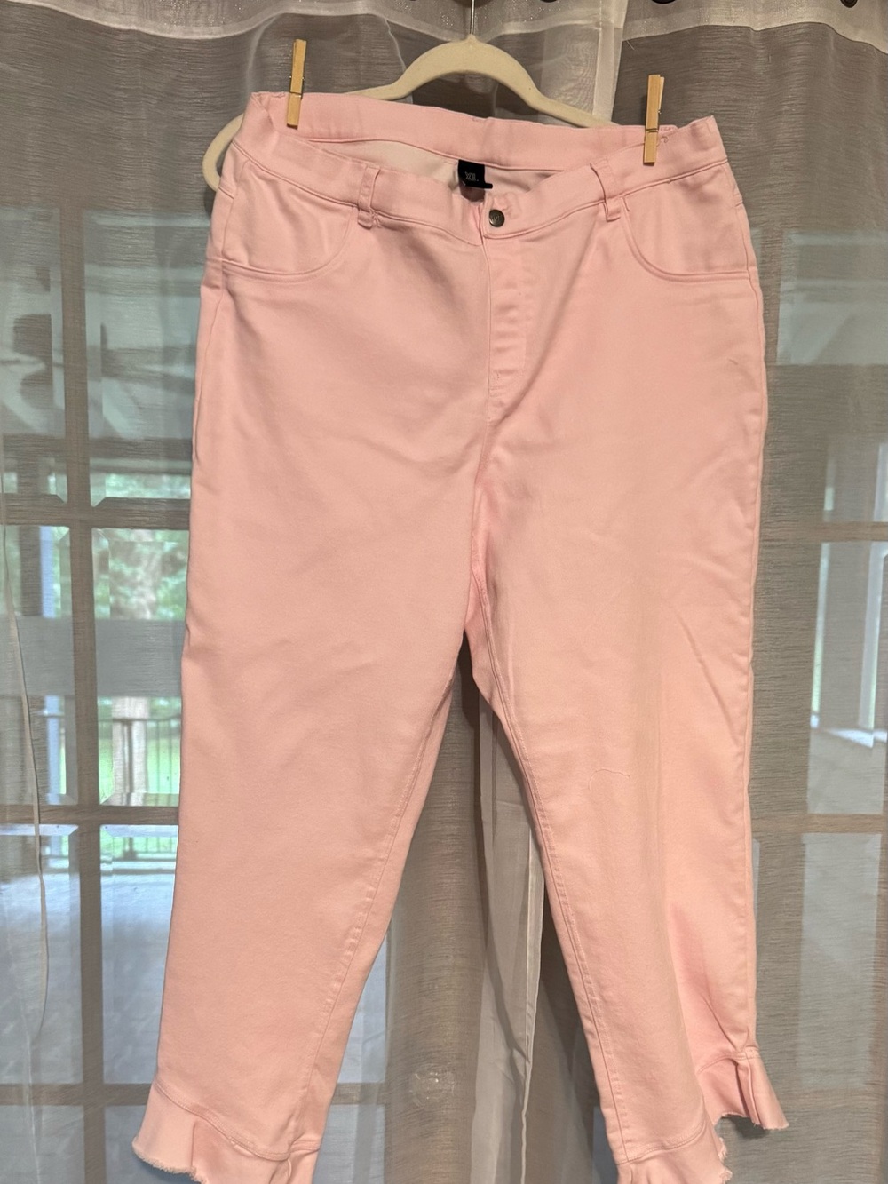 HUE Pastel Pink Ankle Ruffle Jeans